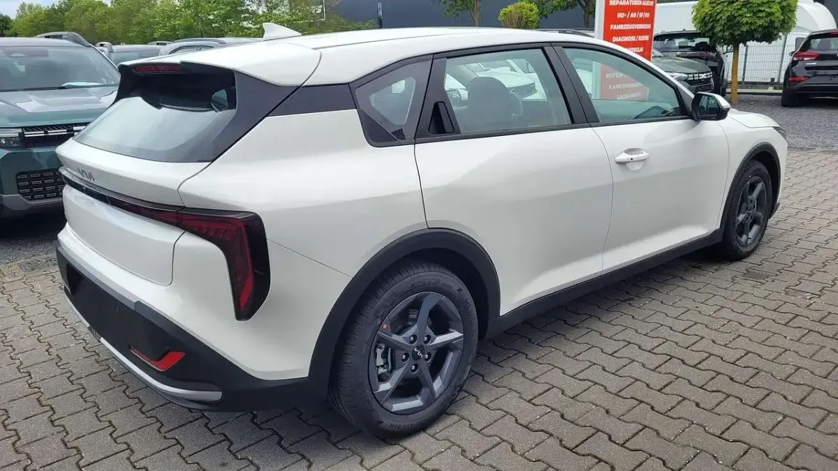Neu Kia K4 Vision 116 PS (85 kW) 2026 Weiß Limousine