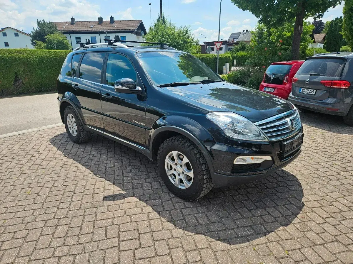 Usata SsangYong Rexton Crystal 178 CV (130 kW) 2016 Nero SUV