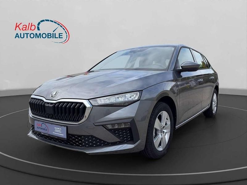 Grau Neu 2025 Skoda Scala Selection Kleinwagen | 23.444 € (Teuer) - Bild 1/4