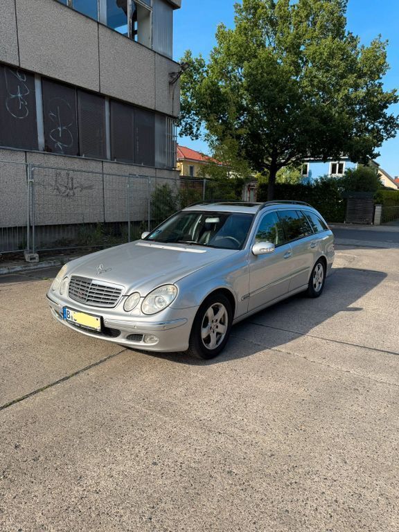 Silber Gebraucht 2004 Mercedes E270 Kombi | 2.999 € (Fairer Preis) - Bild 1/4