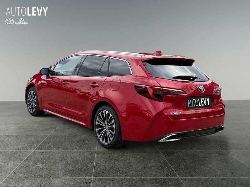 Gebraucht Toyota Corolla 196 PS (144 kW) 2025 Rot Kombi