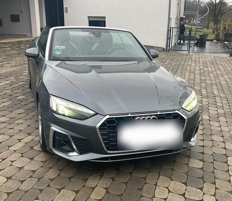 Gebraucht Audi A5 Cabriolet S-Line 150 PS (110 kW) 2022 Grau Cabrio