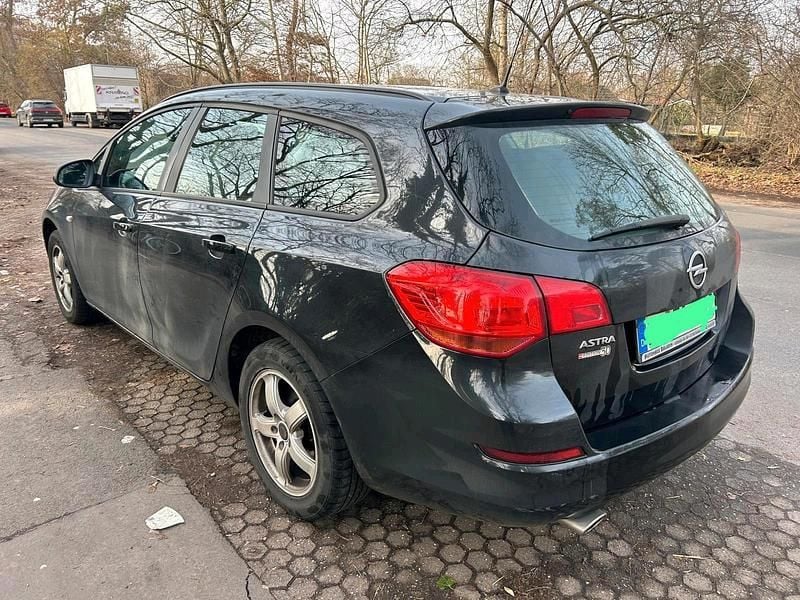 Gebraucht Opel Astra Edition 120 PS (88 kW) 2012 Schwarz Kombi