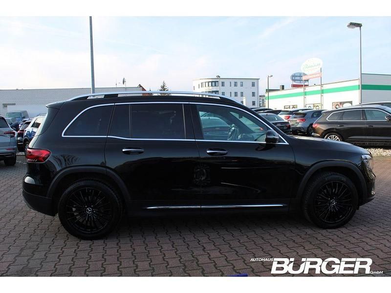 Gebraucht Mercedes GLB200 163 PS (119 kW) 2023 Schwarz SUV