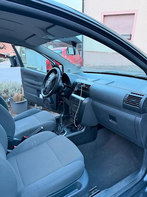 Occasion VW Fox 56 PK (41 kW) 2011 Grijs Hatchback