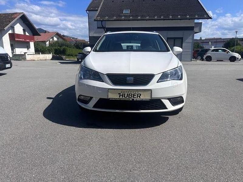 Weiß Gebraucht 2015 Seat Ibiza Sun Limousine | 8.887 € (Etwas zu teuer) - Bild 1/4
