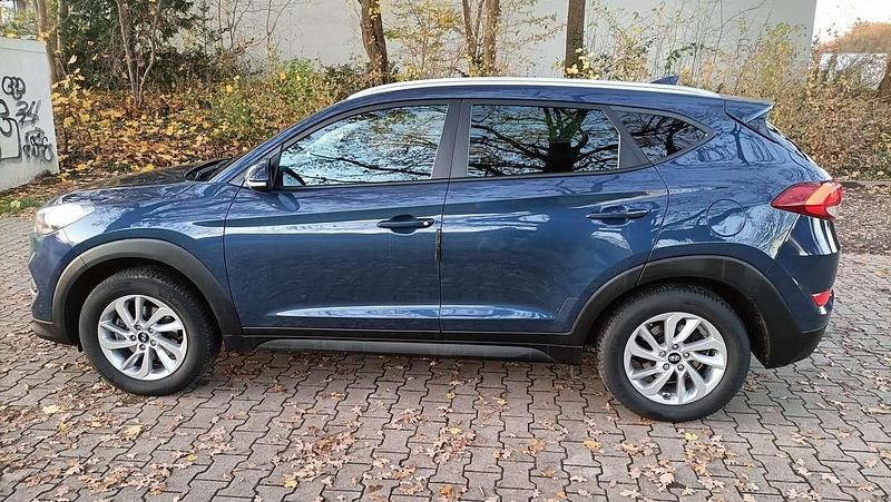 Gebraucht Hyundai Tucson Advantage 132 PS (97 kW) 2017 Blau SUV