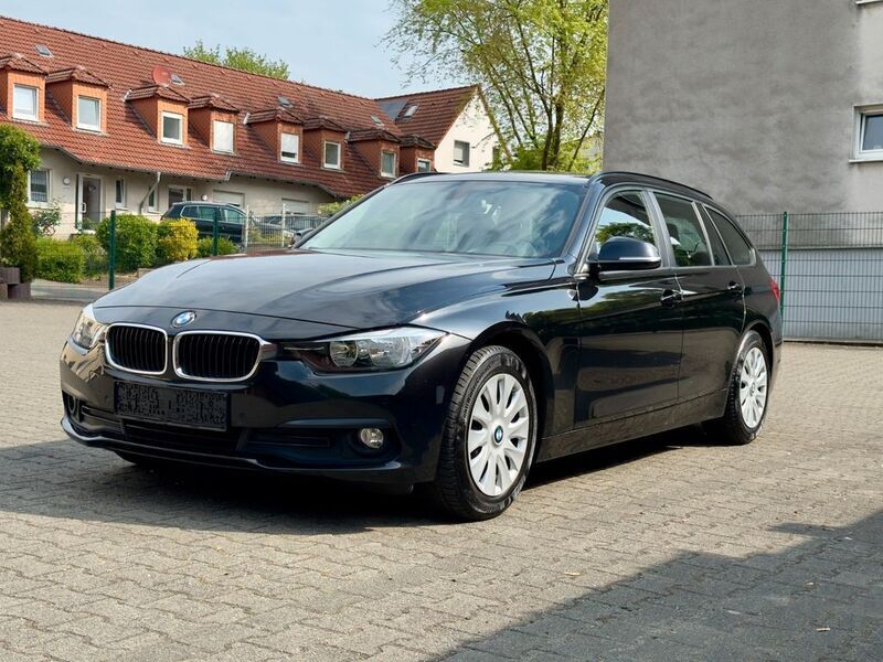 Schwarz Gebraucht 2017 BMW 320 Performance Kombi | 13.950 € (Superpreis) - Bild 1/4