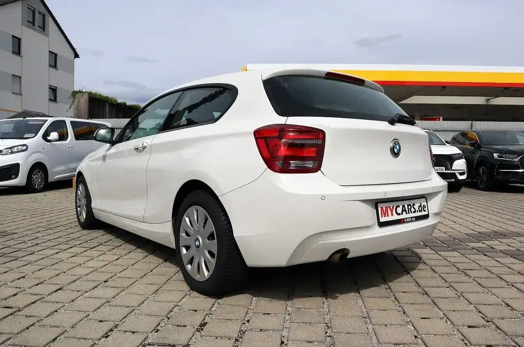 Gebraucht BMW 114 102 PS (75 kW) 2013 Weiß Kleinwagen