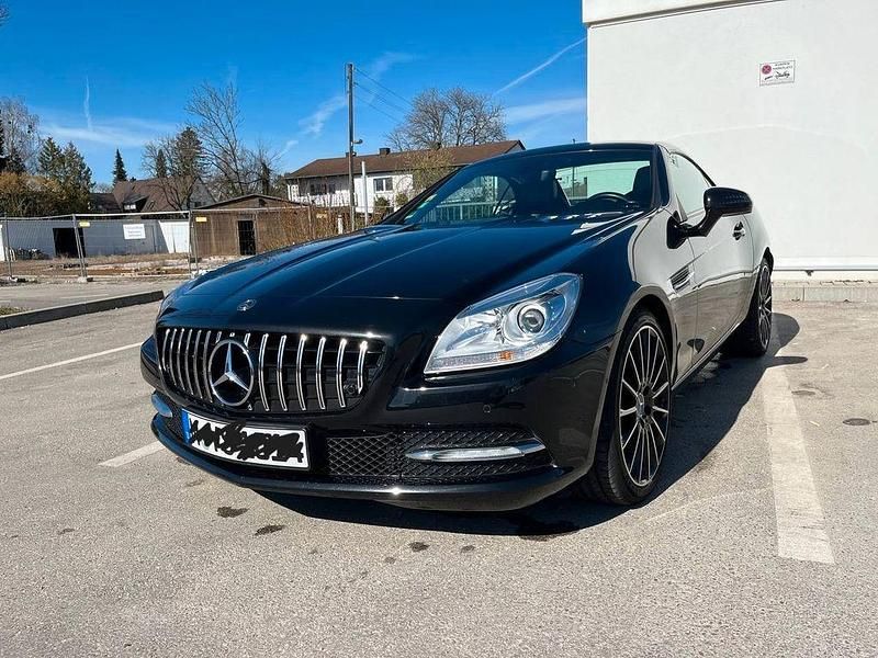 Schwarz Gebraucht 2012 Mercedes SLK250 Cabrio | 16.995 € (Superpreis) - Bild 1/4