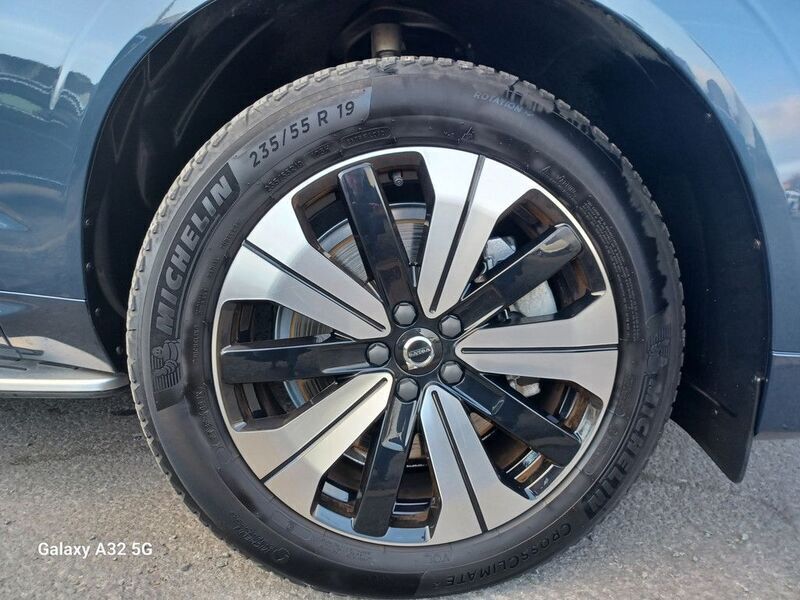 Gebraucht Volvo XC60 Plus 398 PS (292 kW) 2023 Blau / denim blue (metallic) SUV