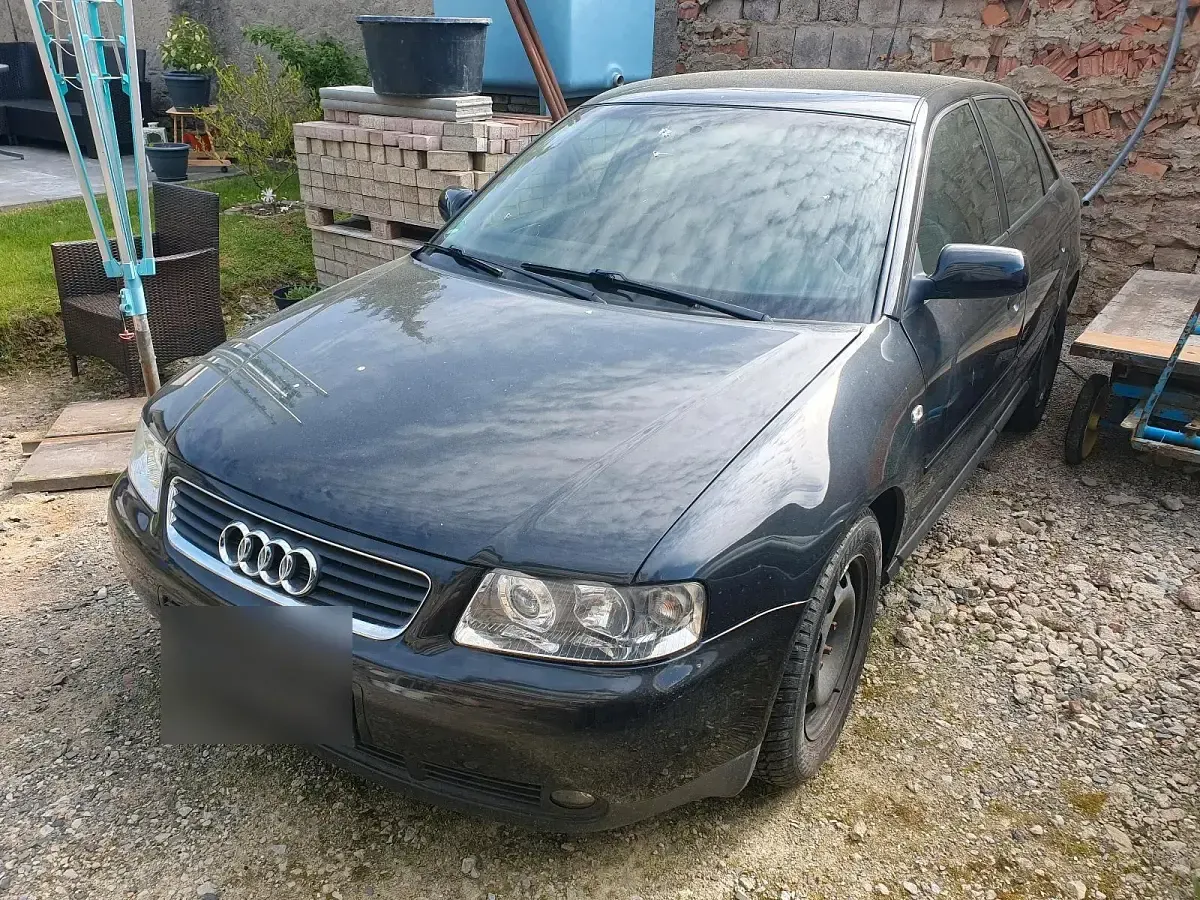 Second-hand Audi A3 100 CP (73 kW) 2003 Negru Hatchback