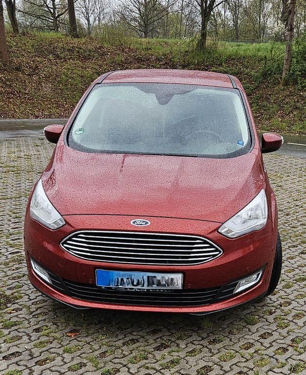 Używany Ford C-MAX Titanium 150 KM (110 kW) 2016 Czerwony Minivan