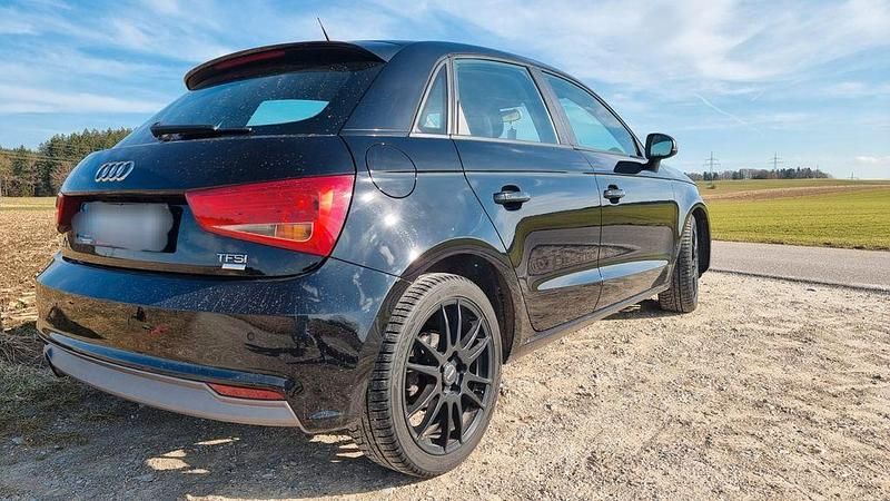 Gebraucht Audi A1 Sportback 95 PS (69 kW) 2018 Schwarz Kleinwagen