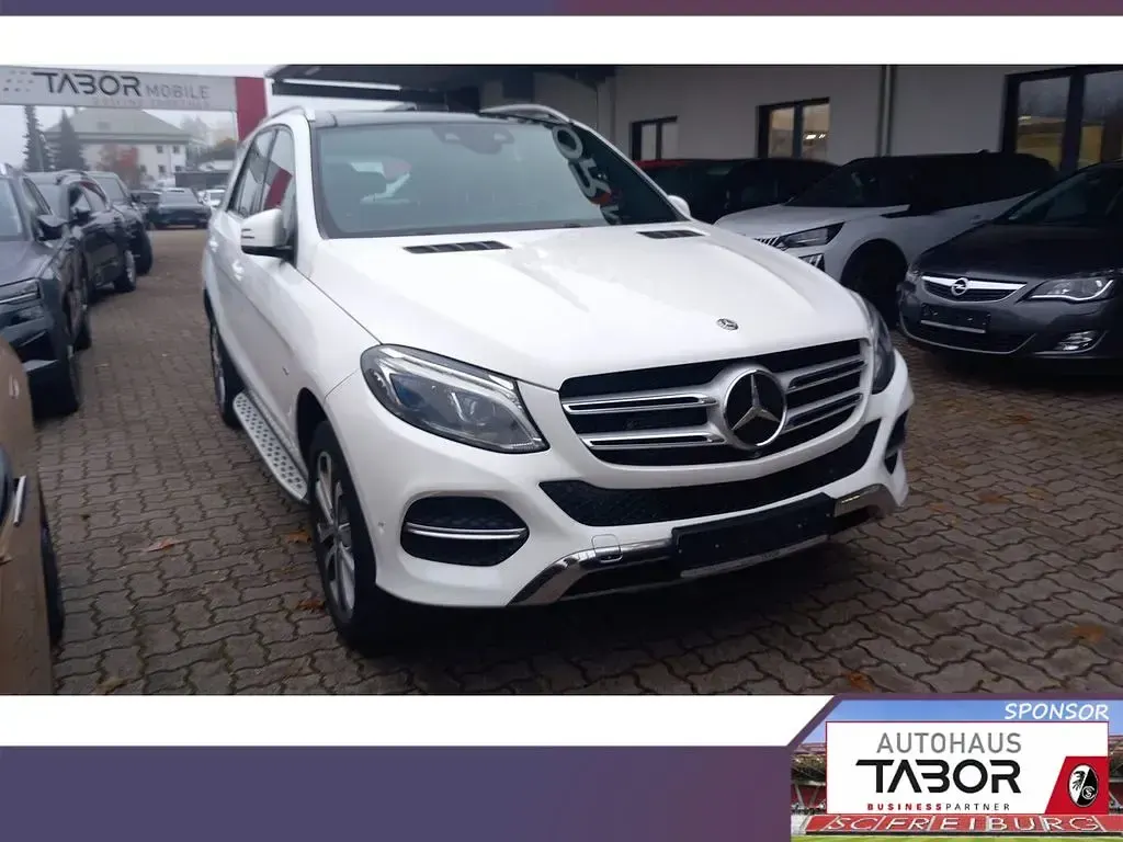 Gebraucht Mercedes GLE500 333 PS (244 kW) 2018 Polarweiss  unilack SUV