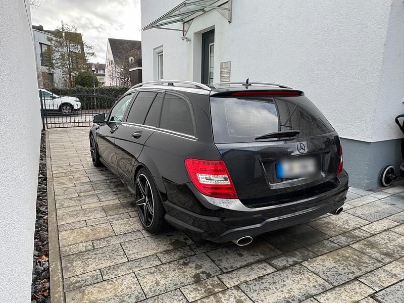 Gebraucht Mercedes C250 AMG line 204 PS (150 kW) 2013 Schwarz Kombi