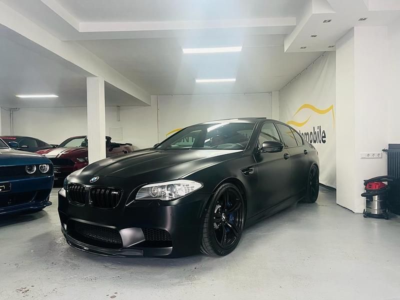 Schwarz Gebraucht 2012 BMW M5 Performance Limousine | 39.900 € - Bild 1/4