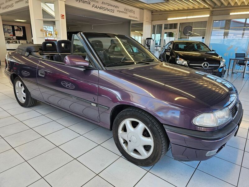 Violet Gebraucht 1996 Opel Astra Cabriolet Cabrio | 2.490 € (Guter Preis) - Bild 1/4