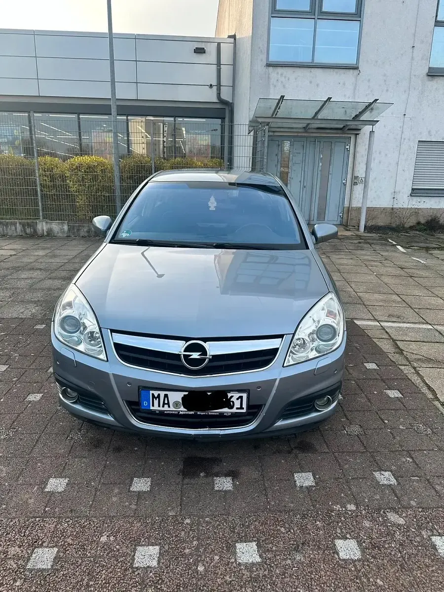 Gebraucht Opel Signum 155 PS (114 kW) 2006 Kleinwagen