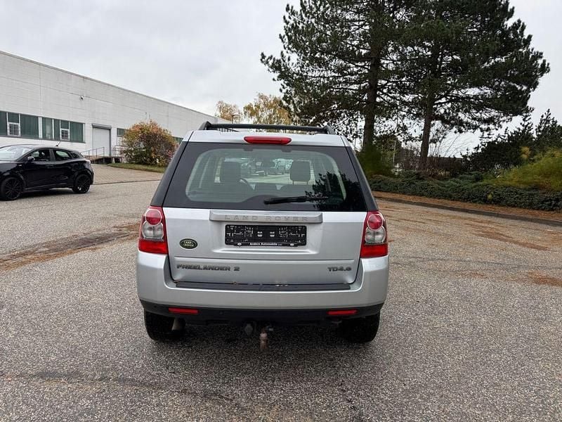 Gebraucht Land Rover Freelander 2 152 PS (111 kW) 2010 Silber SUV