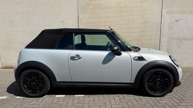 Second-hand Mini One Cabriolet 98 CP (72 kW) 2015 Argintiu Cabrio