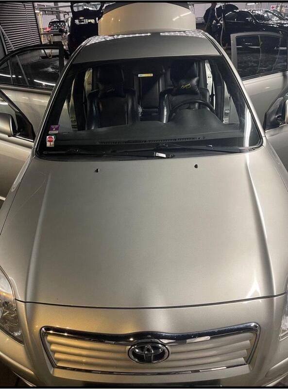 Beige Gebraucht 2003 Toyota Avensis T2 Limousine | 4.500 € (Teuer) - Bild 1/4