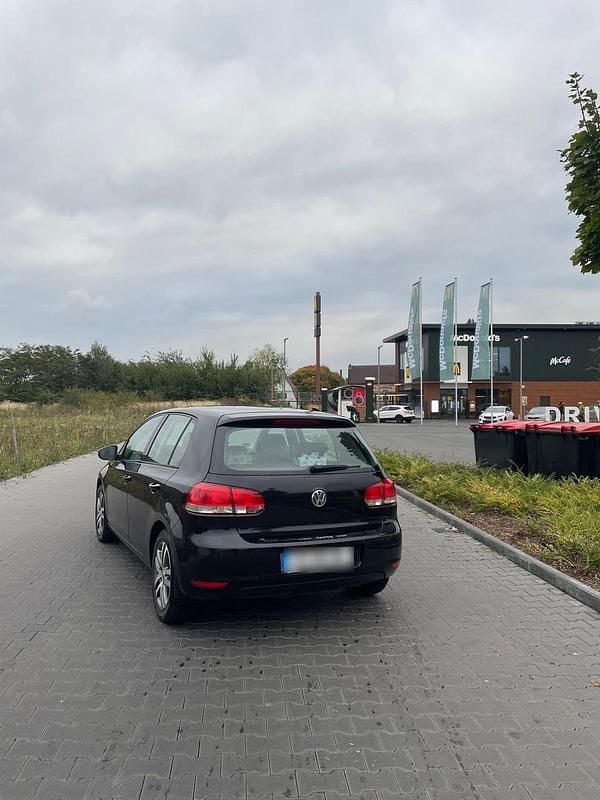 Gebraucht VW Golf VI 86 PS (63 kW) 2009 Schwarz Kleinwagen