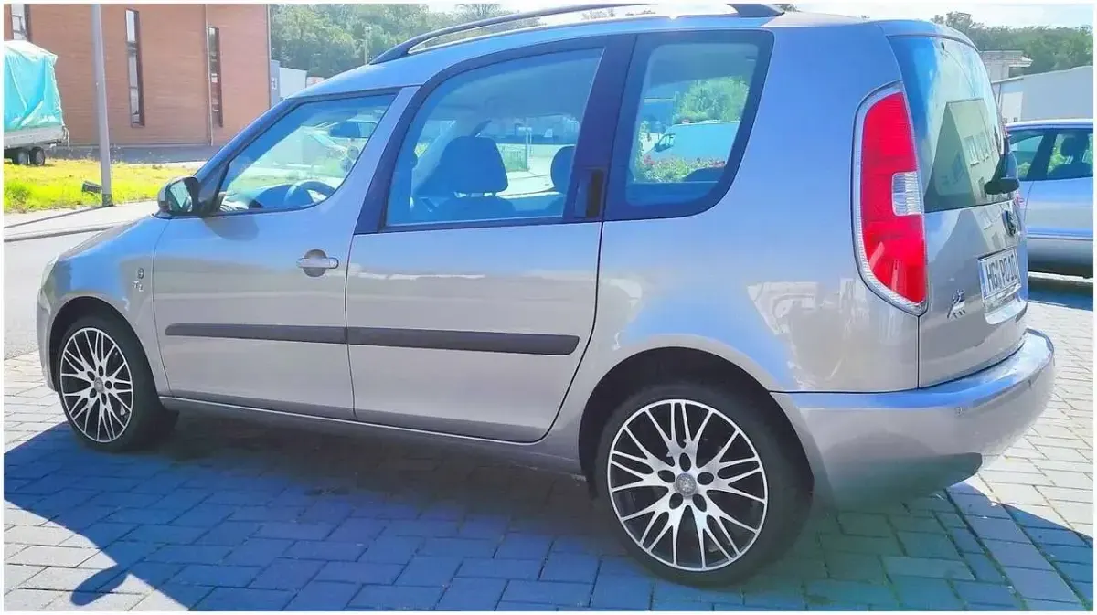 Gebraucht Skoda Roomster Comfort 105 PS (77 kW) 2007 Gelb Van / Kleinbus