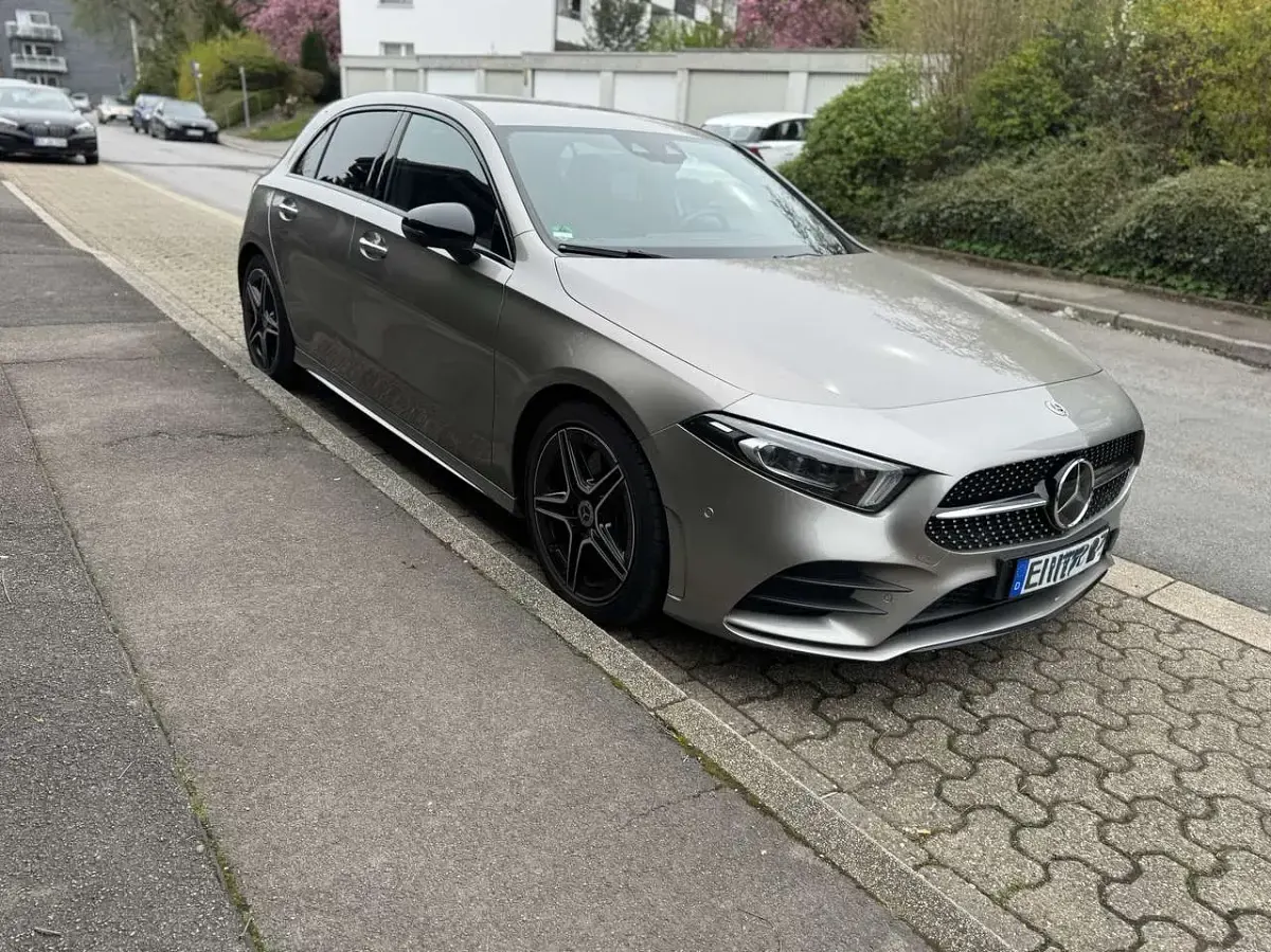 Gebraucht Mercedes A250 224 PS (164 kW) 2020 Grau Kleinwagen