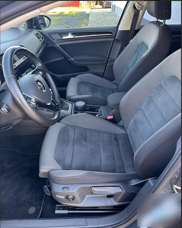 Gebraucht VW Golf VII Highline 150 PS (110 kW) 2019 Grau Limousine