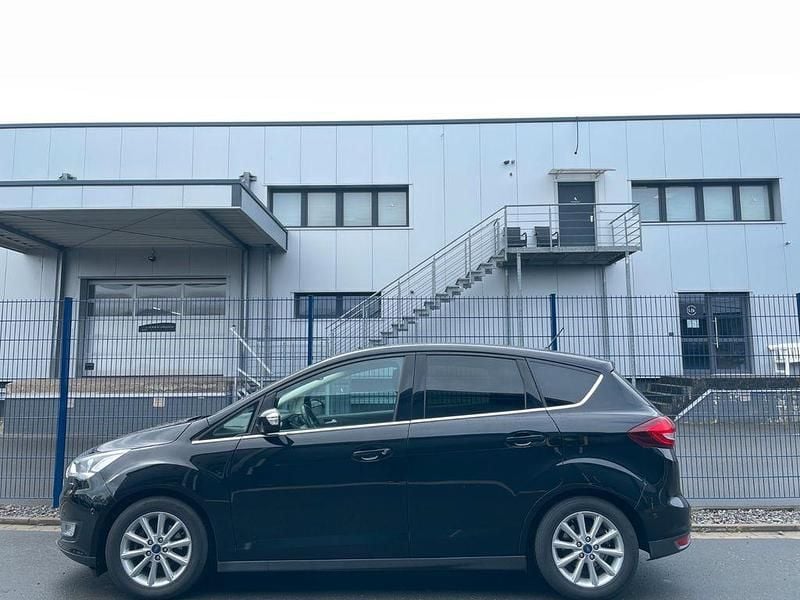 Gebraucht Ford C-MAX Titanium 125 PS (91 kW) 2019 Schwarz Van / Kleinbus