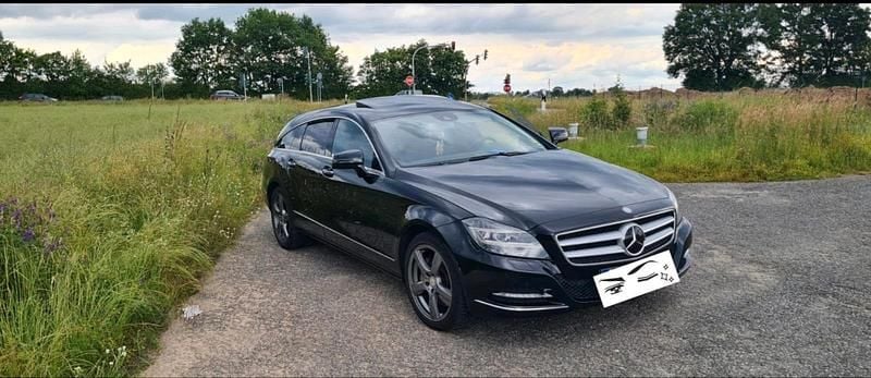 Schwarz Gebraucht 2014 Mercedes CLS350 Kombi | 17.800 € (Fairer Preis) - Bild 1/4