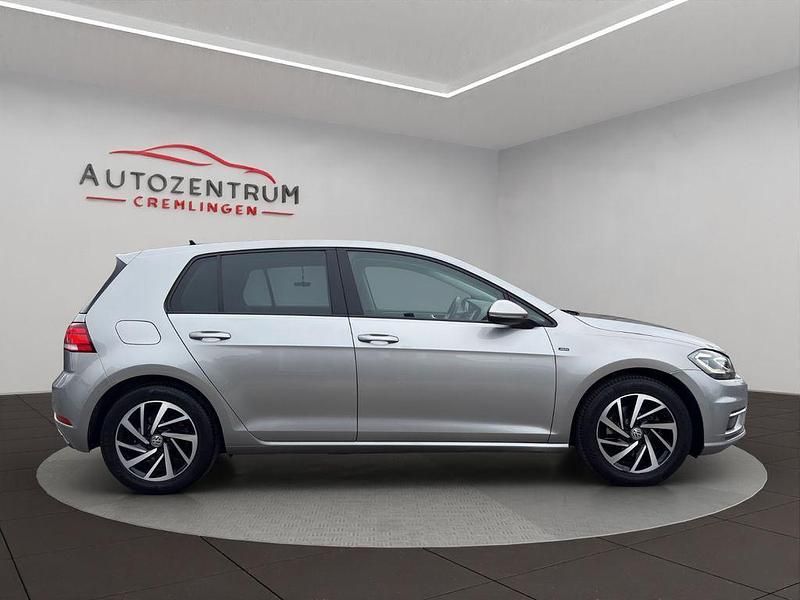 Gebraucht VW Golf VII Join 131 PS (96 kW) 2019 Silber Limousine
