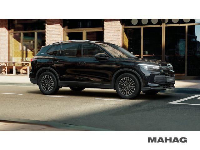 Neu VW Tiguan Life 131 PS (96 kW) 2025 Schwarz SUV
