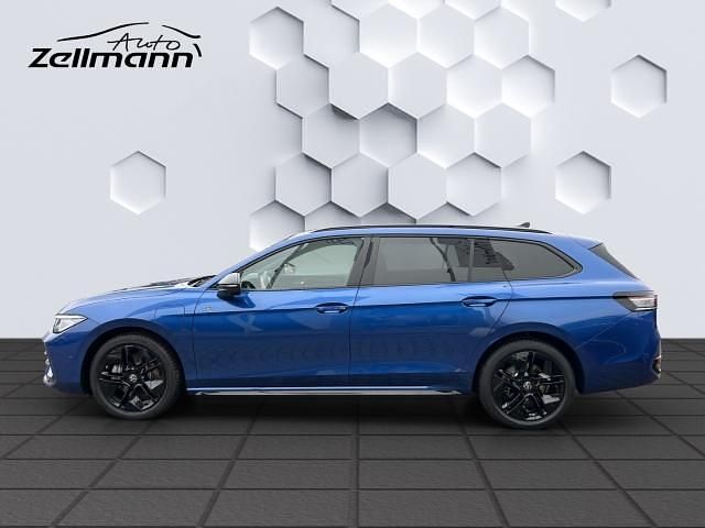 Gebraucht VW Passat R-line 177 PS (130 kW) 2025 Blau Kombi