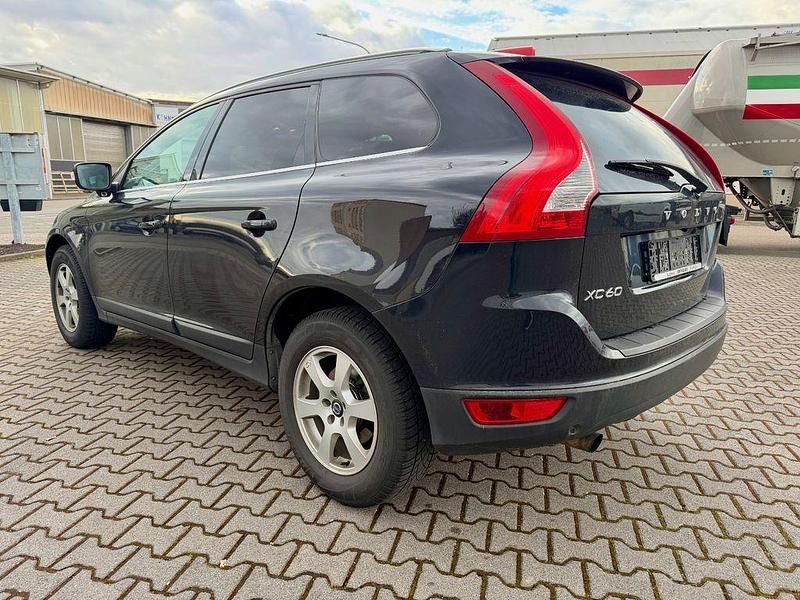 Gebraucht Volvo XC60 Summum 163 PS (119 kW) 2012 Schwarz SUV