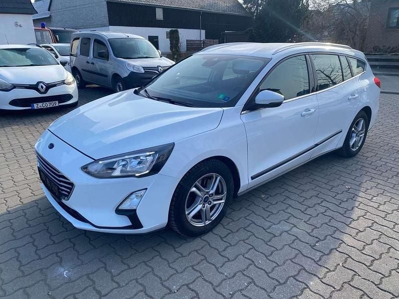 Gebraucht Ford Focus Cool & Connect 120 PS (88 kW) 2020 Weiß Kombi
