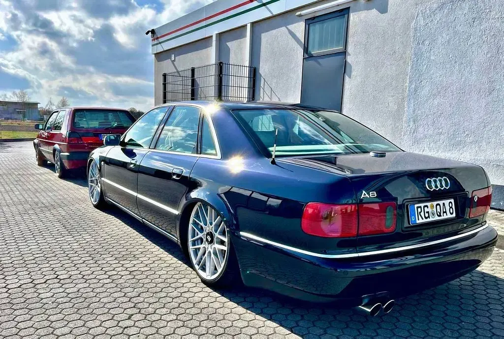 Gebraucht Audi A8 Sport 193 PS (141 kW) 2000 Blau Limousine