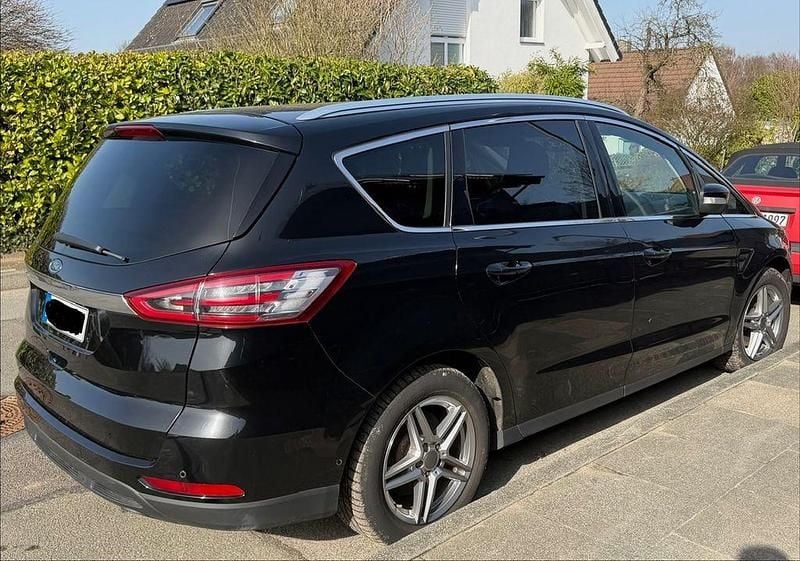 Gebraucht Ford S-MAX S 150 PS (110 kW) 2017 Schwarz Van / Kleinbus