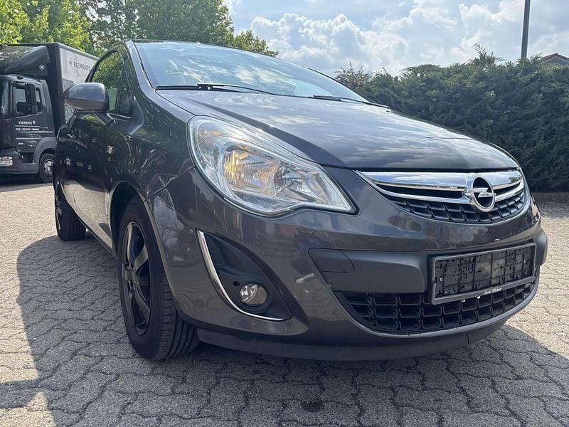Gebraucht Opel Corsa Satellite 87 PS (63 kW) 2011 Karbongrau Kleinwagen