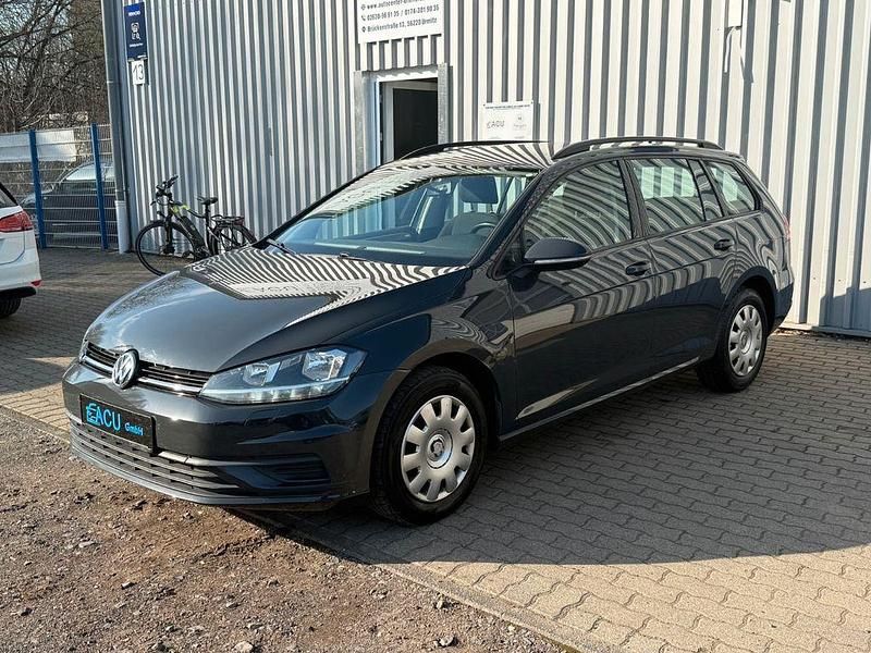 Gebraucht VW Golf VII Trendline 116 PS (85 kW) 2017 Grau Kombi