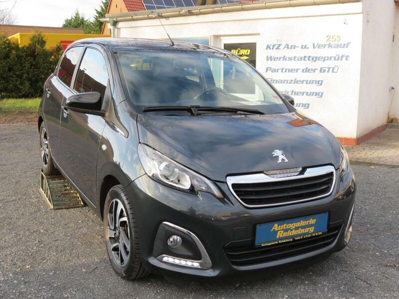Gebraucht Peugeot 108 Allure 72 PS (52 kW) 2020 Grau Kleinwagen
