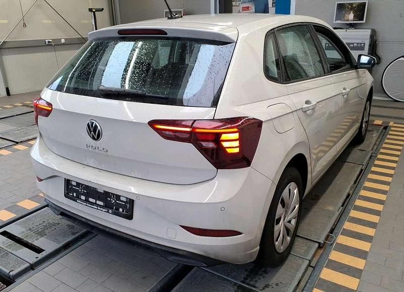 Gebraucht VW Polo Life 80 PS (58 kW) 2024 Ascotgrau Kleinwagen