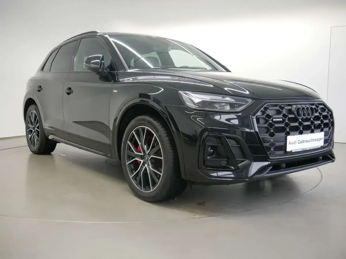Gebraucht Audi Q5 S-Line 204 PS (150 kW) 2022 Mythosschwarz metallic SUV