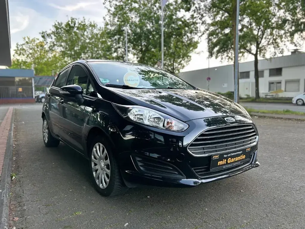 Gebraucht Ford Fiesta Trend 82 PS (60 kW) 2013 Schwarz Kleinwagen
