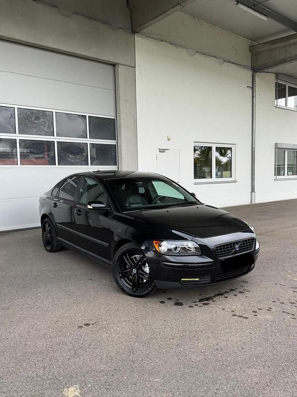 Schwarz Gebraucht 2005 Volvo S40 Limousine | 2.999 € (Fairer Preis) - Bild 1/4