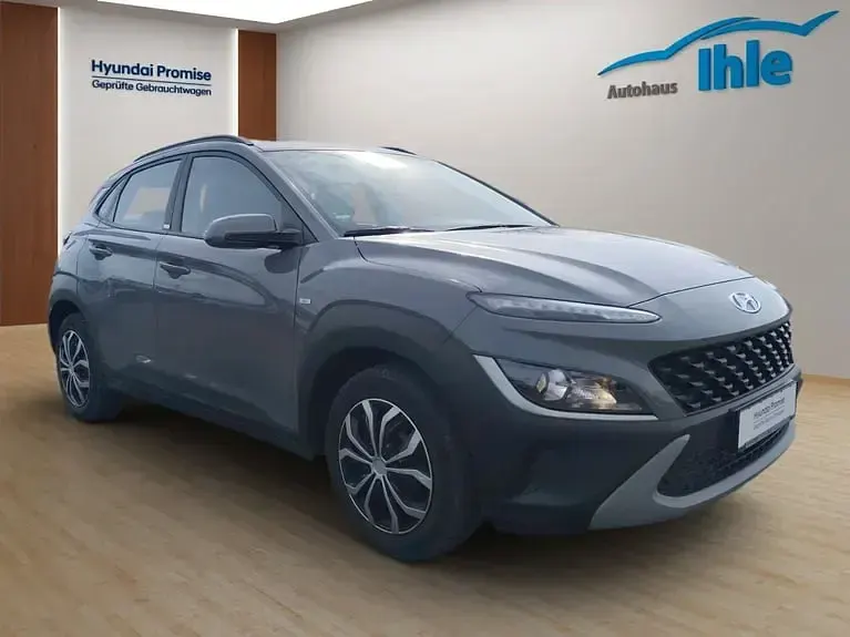 Gebraucht Hyundai Kona Trend 120 PS (88 kW) 2021 Grau SUV