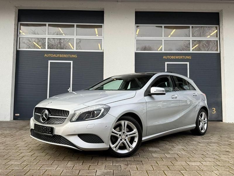 Silber Gebraucht 2013 Mercedes A200 Limousine | 13.900 € (Fairer Preis) - Bild 1/4
