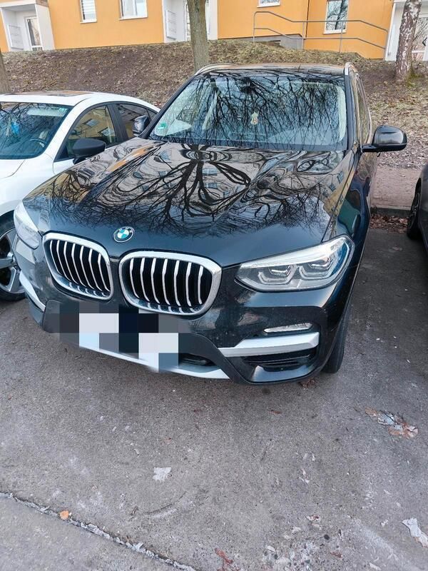 Schwarz Gebraucht 2018 BMW X3 SUV | 26.500 € - Bild 1/4