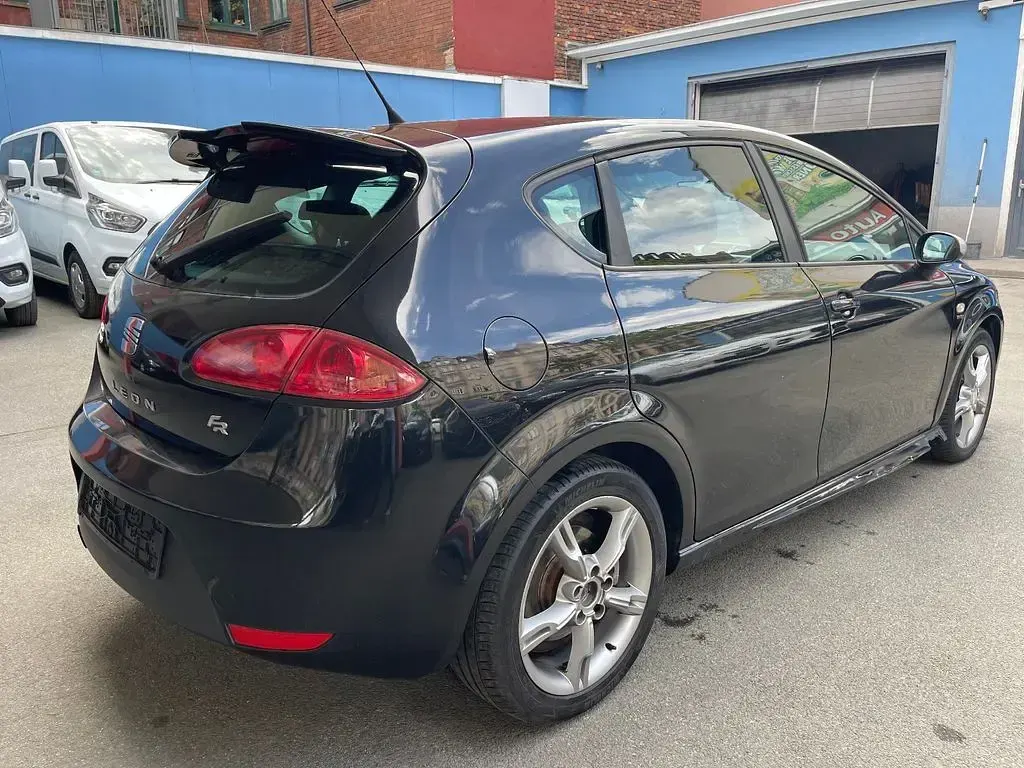 Używany Seat Leon FR 200 KM (147 kW) 2007 Czarny Hatchback